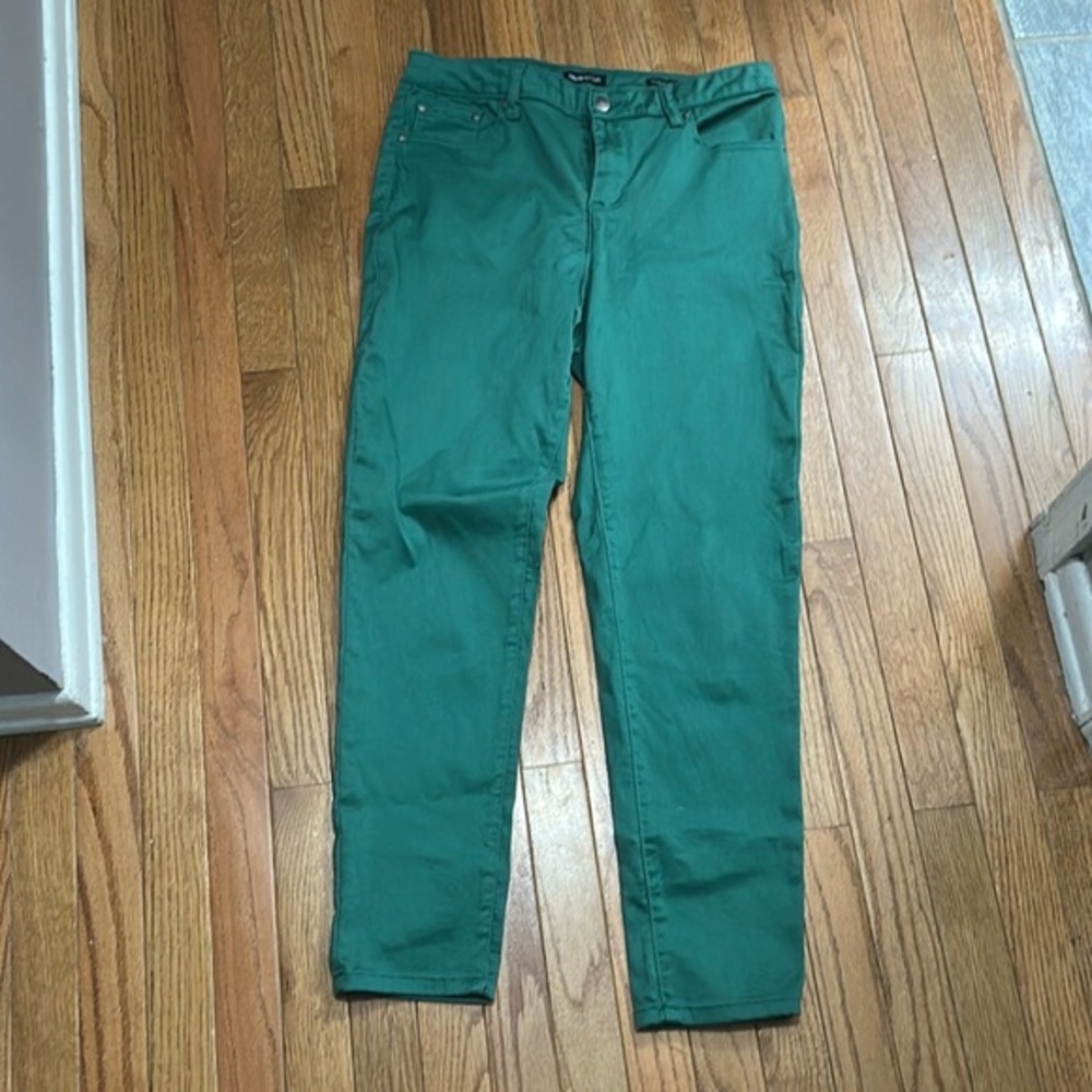 Green Ankle Cropped Pants with Skinny ankle Size12